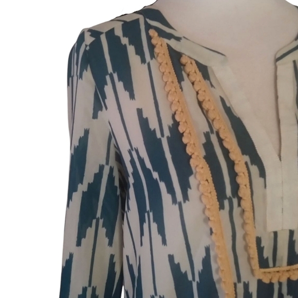 Anthropologie Maeve Rohana Embellished Henley Top Ikat‎ Print Size 0 - Picture 5 of 10